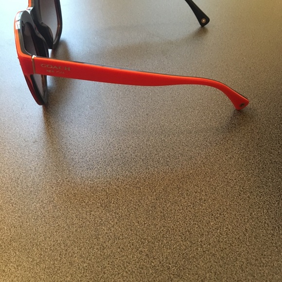 COACH sunglasses. Ombré. Fall colors 🍁🍂🍁 - Picture 3 of 6